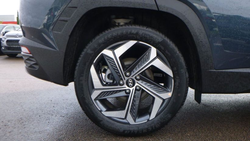 Aperçu du véhicule : Tucson 1.6 T-GDI 230 Hybrid BVA6 Executive