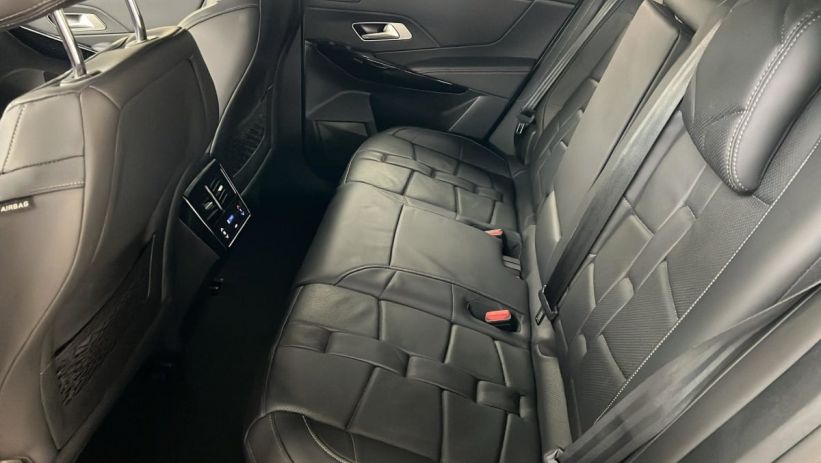 Aperçu du véhicule : Hybride Rechargeable E-Tense 225 EAT8 Opera