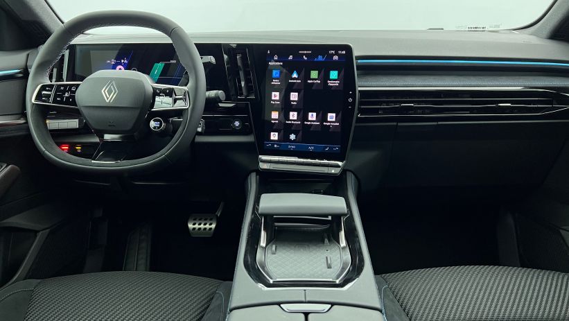 Aperçu du véhicule : E-Tech full hybrid 200 Techno esprit Alpine Gris Schiste - Toit Noir Etoilé avec 1400€ d'équipements inclus