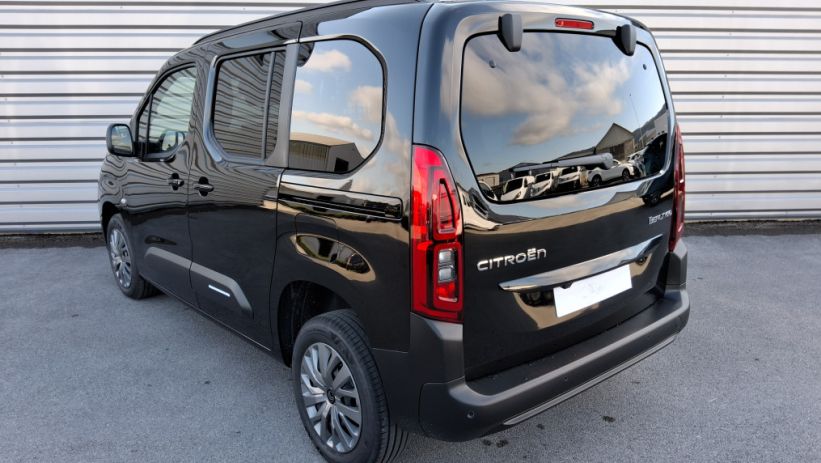 Aperçu du véhicule : BERLINGO Taille M BlueHDi 130 S&S EAT8 Plus - N1