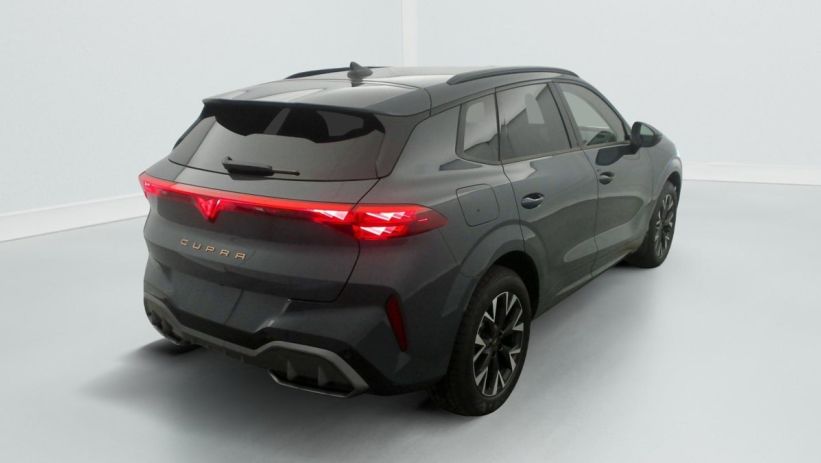 Aperçu du véhicule : 1.5 eHybrid 204 ch DSG6 V