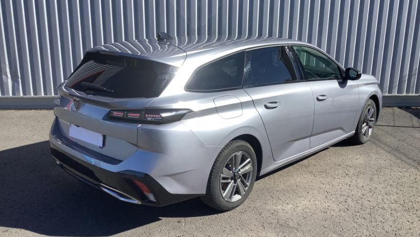 Aperçu du véhicule : 308 SW Hybrid 136 e-DCS6 Allure