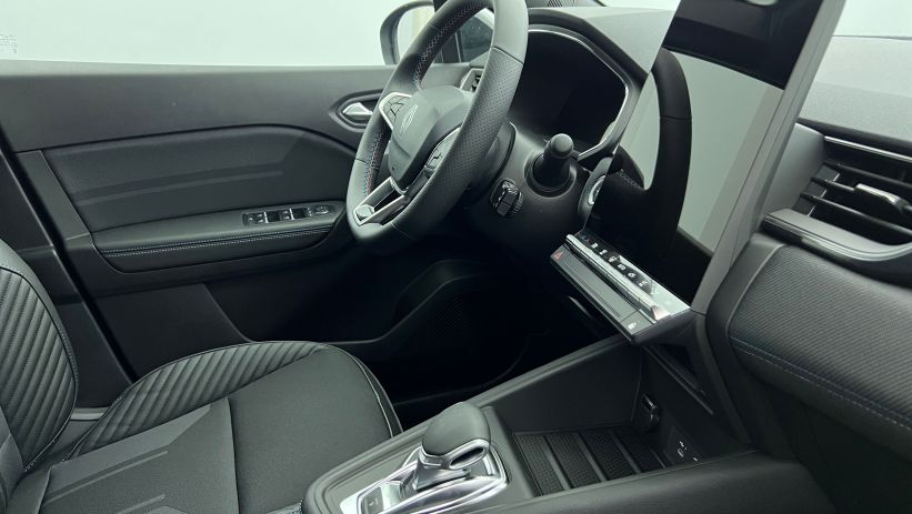 Aperçu du véhicule : E-Tech full hybrid 145 Esprit Alpine Gris Cassiopée avec 1450€ d'équipements inclus