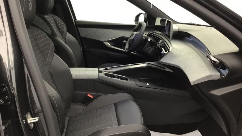 Aperçu du véhicule : Gt 1.2 HYBRID 145