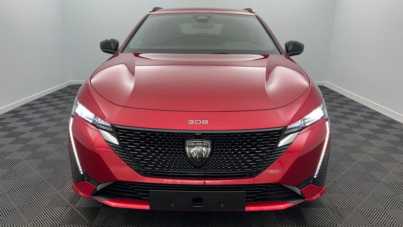 Aperçu du véhicule : Hybrid 145 e-DCS6 GT Rouge Elixir avec 2200€ d'équipements inclus