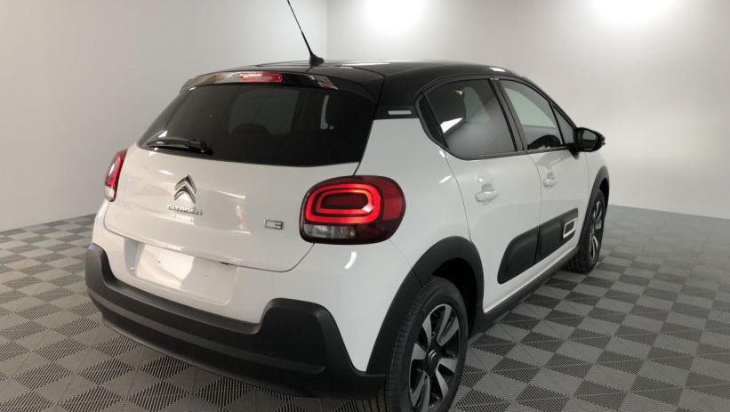 Aperçu du véhicule : SHINE 83CV + CAMéRA DE RECUL 