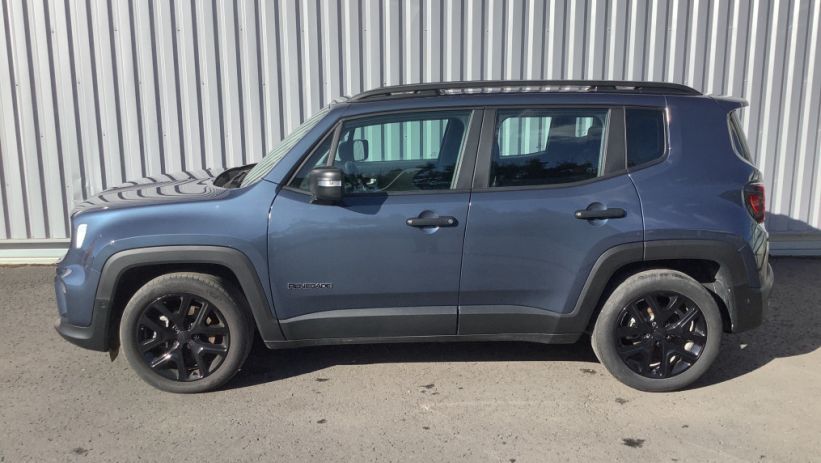 Aperçu du véhicule : RENEGADE 1.5 Turbo T4 130 ch BVR7 e-Hybrid Summit