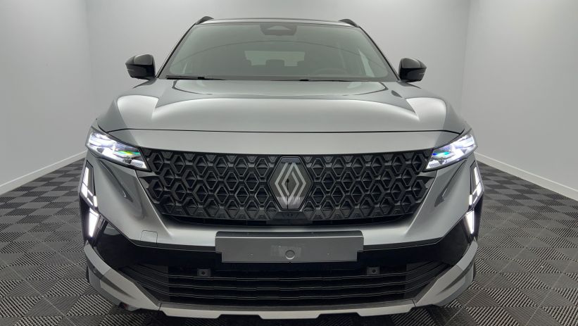 Aperçu du véhicule : full hybrid E-Tech 200 ch Esprit Alpine Gris Schiste - Toit Noir Etoilé avec 4000€ d'équipements inclus