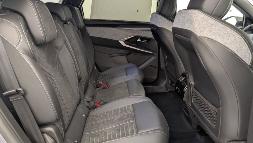 Aperçu du véhicule : HYBRID 145CH E-DCS6 GT
