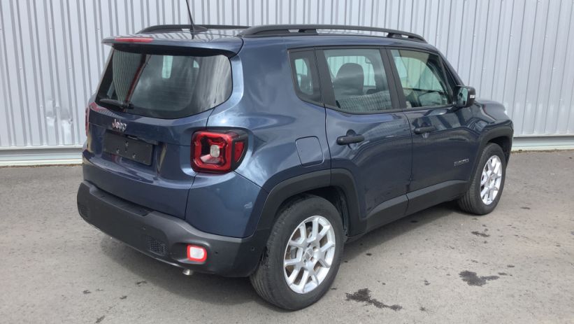 Aperçu du véhicule : RENEGADE 1.5 Turbo T4 130 ch BVR7 e-Hybrid Summit