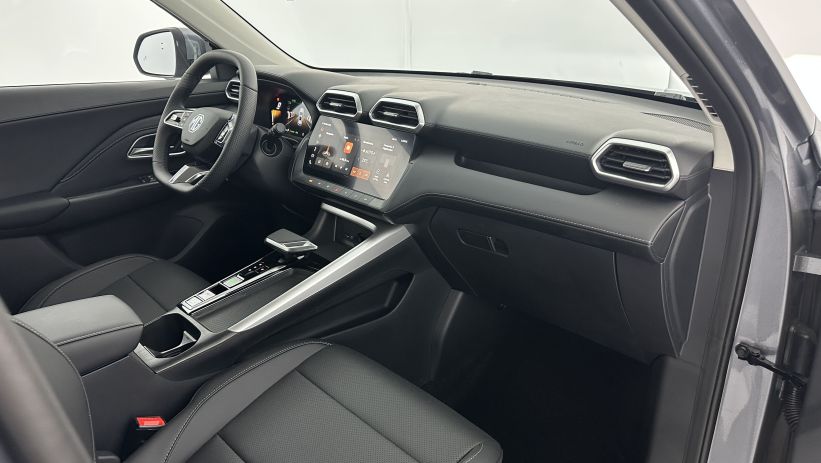 Aperçu du véhicule : 1.5 L Hybrid+ 197ch Luxury