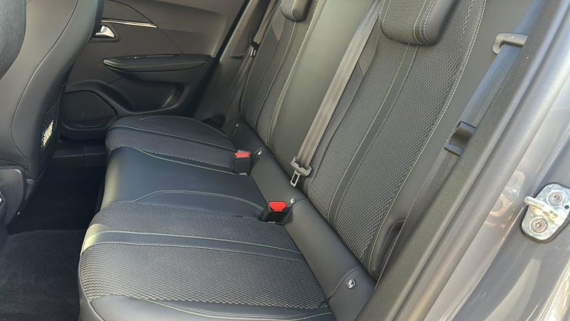 Aperçu du véhicule : 50 kWh 136 ch GT