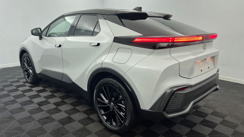 Aperçu du véhicule : Hybride Rechargeable 225 GR Sport Gris Chrome - Toit Noir