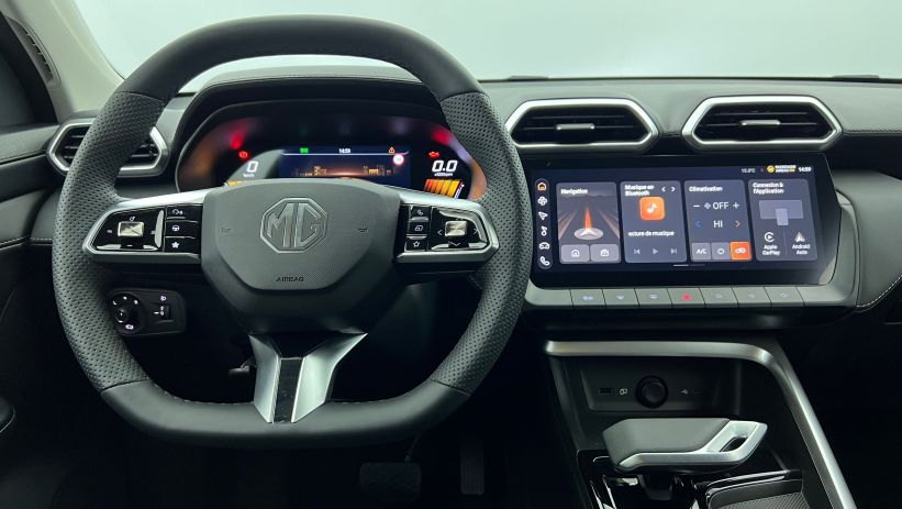 Aperçu du véhicule : 1.5 L Hybrid+ 197 ch Luxury Cosmic Silver avec 650€ d'équipements inclus