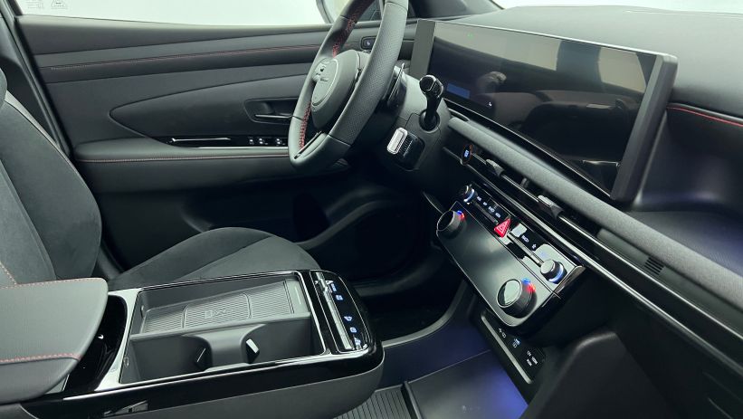 Aperçu du véhicule : 1.6 T-GDI 239 Hybrid BVA6 N Line Executive Ecotronic Gray avec 1450€ d'équipements inclus