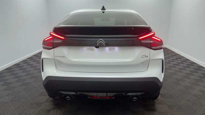 Aperçu du véhicule : PureTech 130 EAT8 Max Blanc Okénite avec 2100€ d'équipements inclus