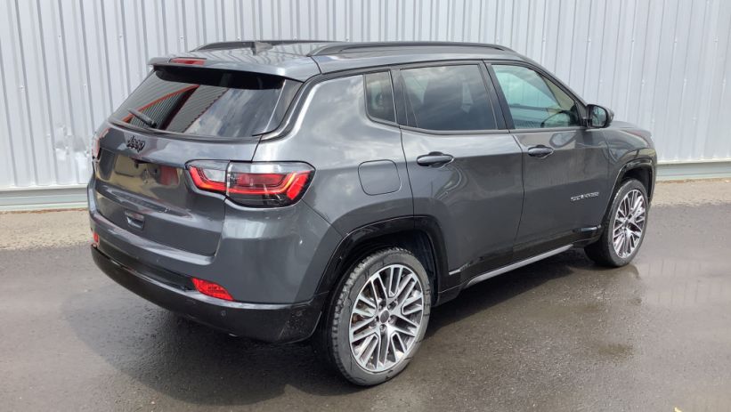 Aperçu du véhicule : COMPASS 1.5 Turbo T4 130 ch BVR7 e-Hybrid Summit