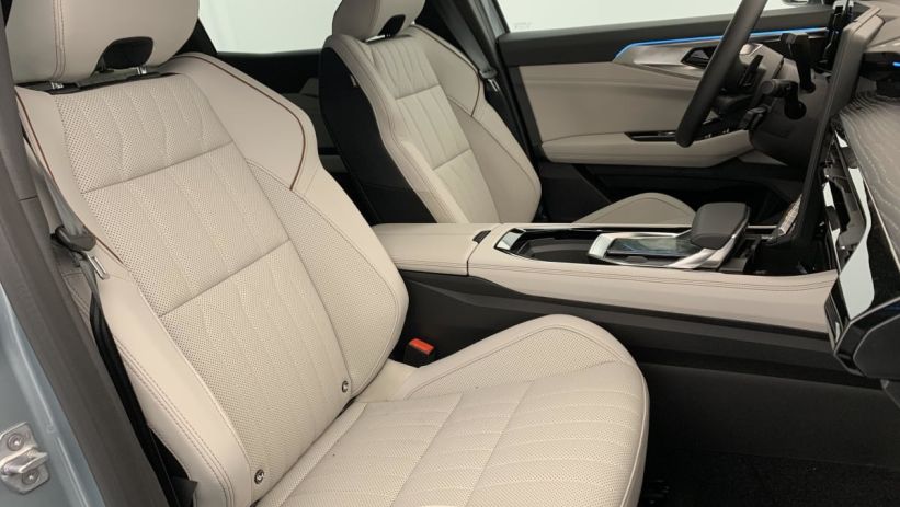 Aperçu du véhicule : Espace full hybrid E-Tech 200 ch 7pl Iconic