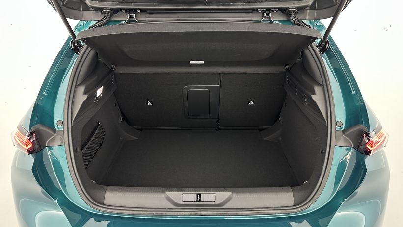 Aperçu du véhicule : III(2) 1.2 Hybrid 145ch GT e-DCS6