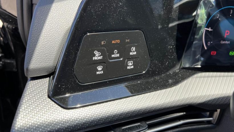 Aperçu du véhicule : R-LINE 2.0 TDI 150CV DSG 7  + LED MATRIX + JA 18 + NEUF 0KM