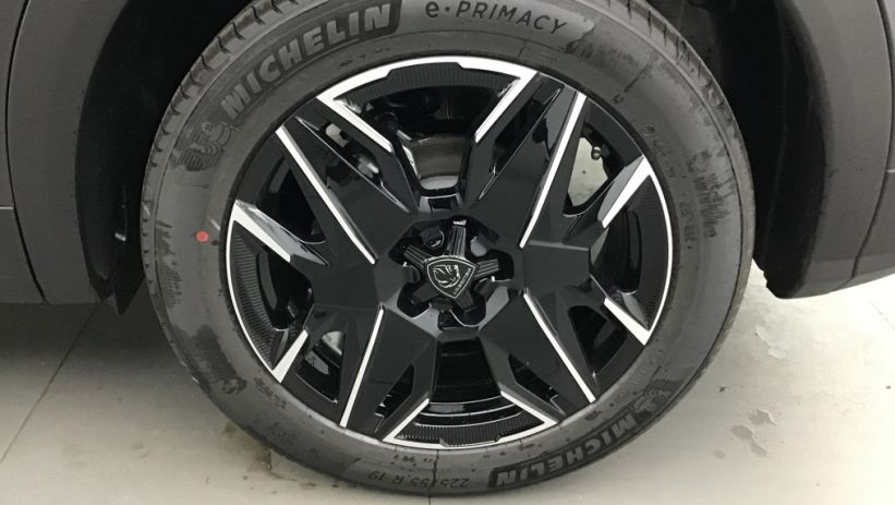 Aperçu du véhicule : 3008 Hybrid 145 e-DCS6 GT