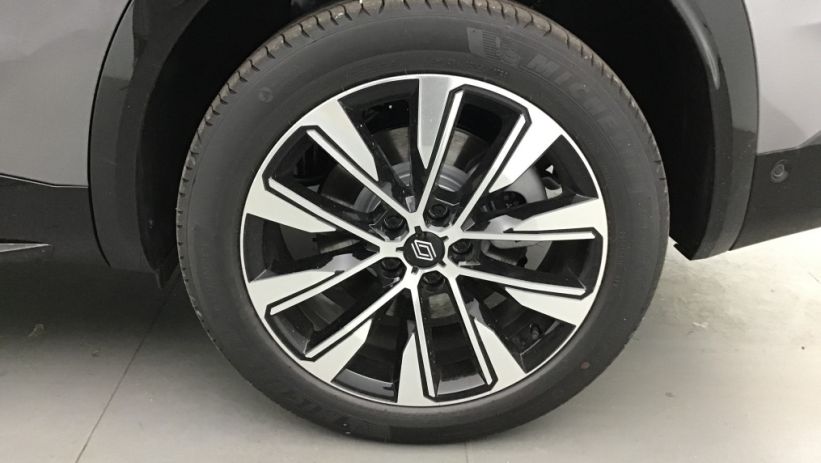 Aperçu du véhicule : AUSTRAL full hybrid E-Tech 200 ch Techno