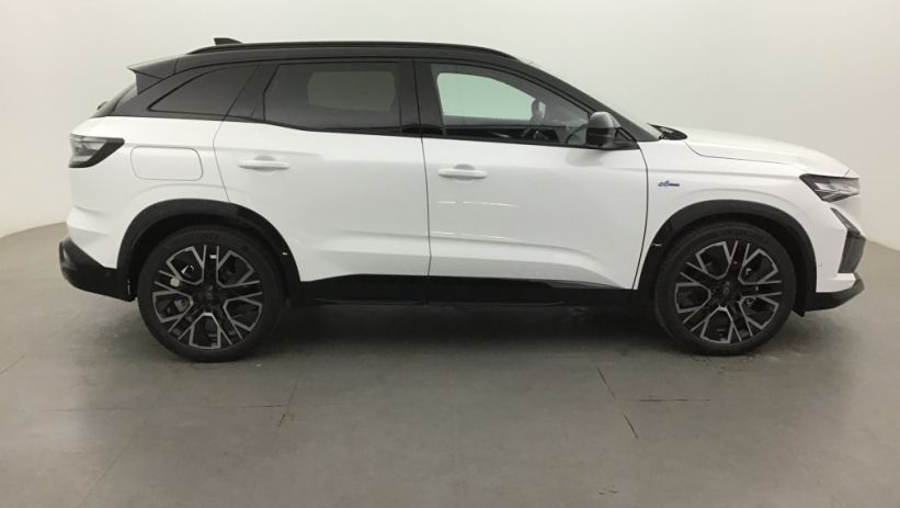 Aperçu du véhicule : AUSTRAL full hybrid E-Tech 200 ch Esprit Alpine