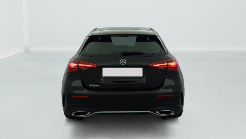 Aperçu du véhicule : 180 7G-DCT AMG LINE