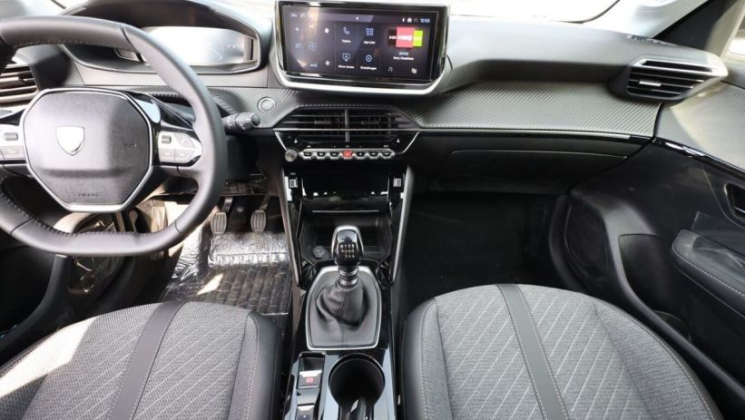 Aperçu du véhicule : 100 Allure LED 2xPDC CarPlay Reg BT