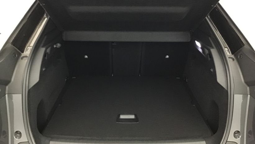 Aperçu du véhicule : 3008 Hybrid 145 e-DCS6 GT