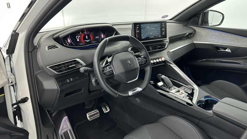 Aperçu du véhicule : III 1.2 PureTech 130ch GT EAT8