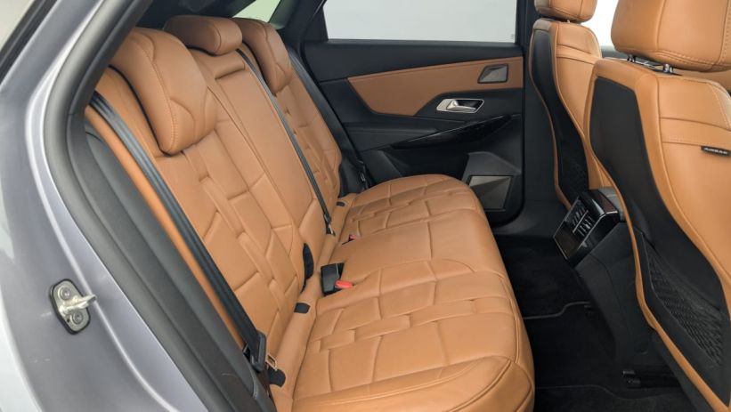 Aperçu du véhicule : Hybride E-Tense 300 EAT8 4x4 Rivoli