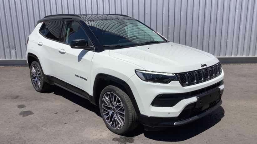 Aperçu du véhicule : COMPASS 1.5 Turbo T4 130 ch BVR7 e-Hybrid Summit