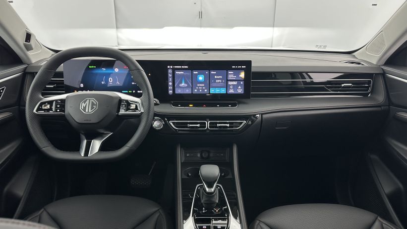 Aperçu du véhicule : 1.5T PHEV 272ch Luxury