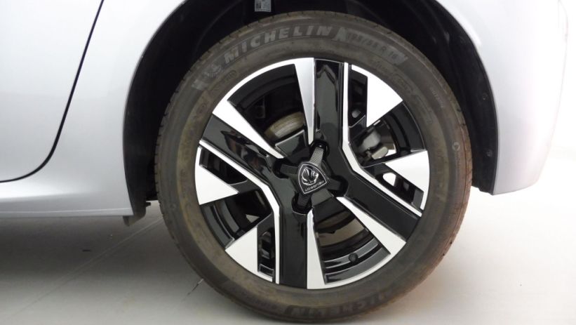 Aperçu du véhicule : 1.2 100CH S&S ALLURE