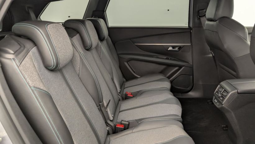 Aperçu du véhicule : Hybrid 136 e-DCS6 Allure Pack