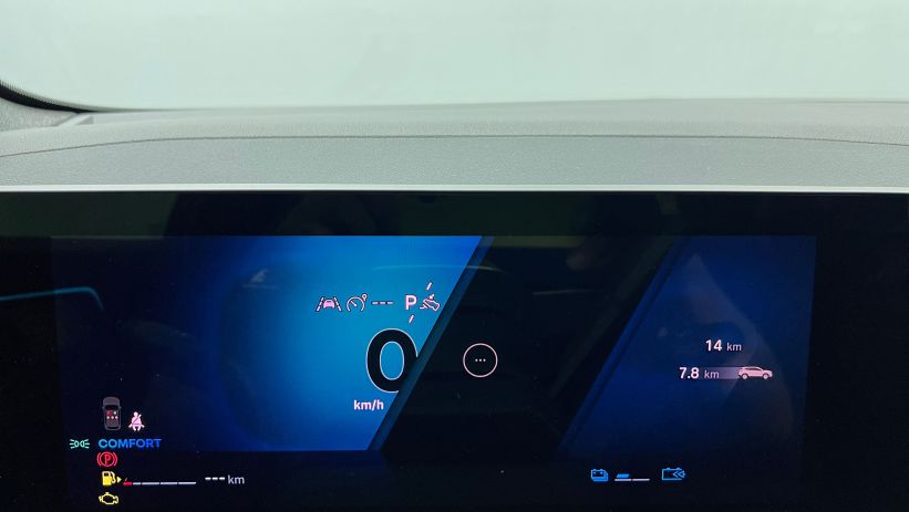 Aperçu du véhicule : E-Tech full hybrid 200 Techno Gris Schiste - Toit Noir Etoilé avec 3000€ d'équipements inclus