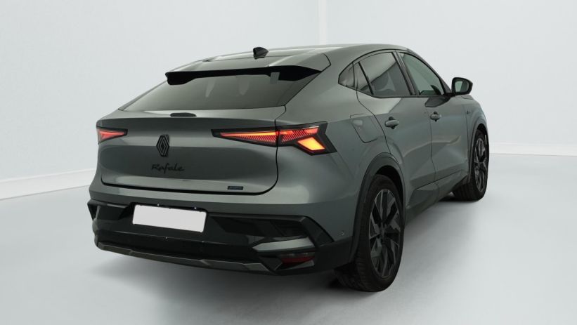 Aperçu du véhicule : hyper hybrid E-Tech 4x4 300 esprit Alpine