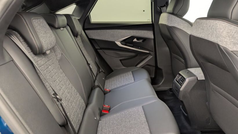 Aperçu du véhicule : Hybrid 145 e-DCS6 Allure