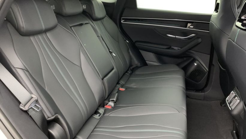 Aperçu du véhicule : 1.5L DM-I 218 CH PHEV COMFORT