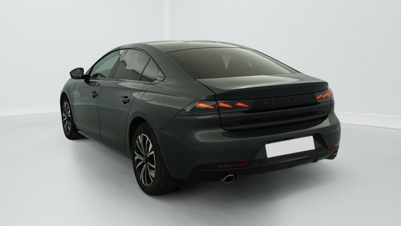 Aperçu du véhicule : Hybrid 225 e-EAT8 Allure