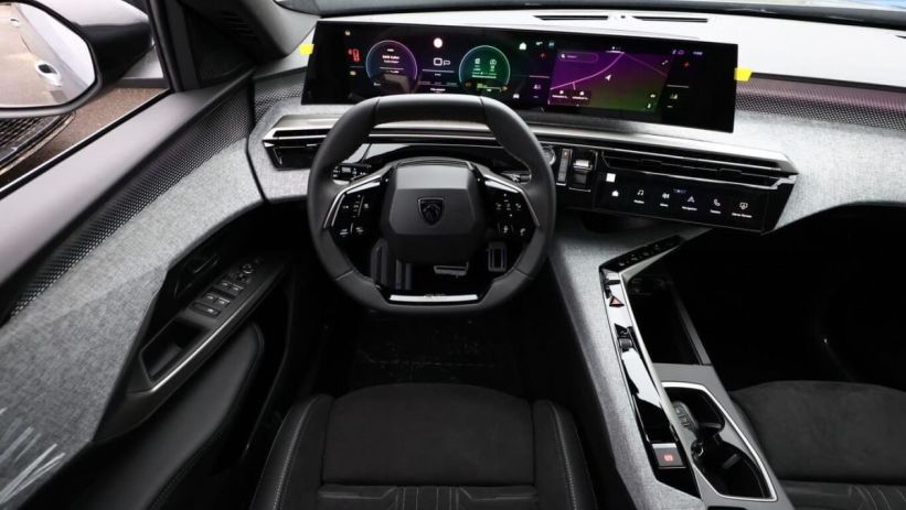 Aperçu du véhicule : Hybrid 145 GT Pano ComfortP GPS