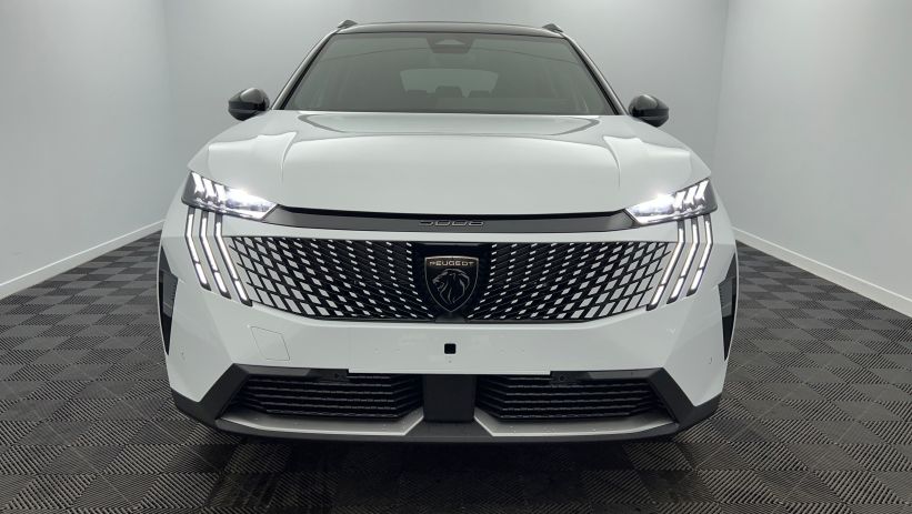 Aperçu du véhicule : Nouveau Hybrid 145 e-DCS6 GT Blanc Okénite avec 2470€ d'équipements inclus