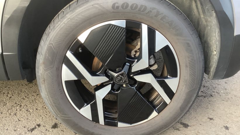 Aperçu du véhicule : 2008 100 S&S BVM6 Allure