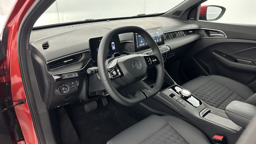 Aperçu du véhicule : 1.5 Hybrid+ 195ch Luxury