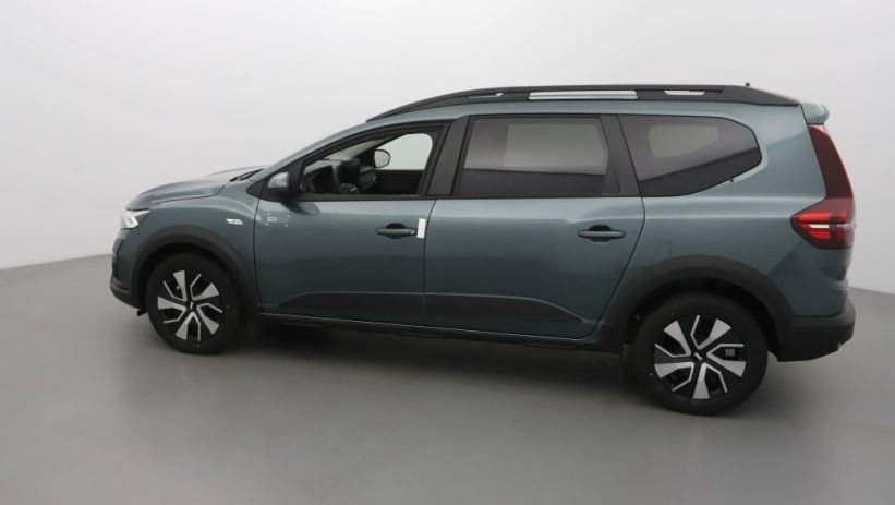 Aperçu du véhicule : 1.0 ECO-G 100CH EXPRESSION 7 PLACES -24