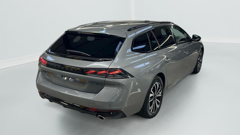 Aperçu du véhicule : Hybrid 225 e-EAT8 Allure