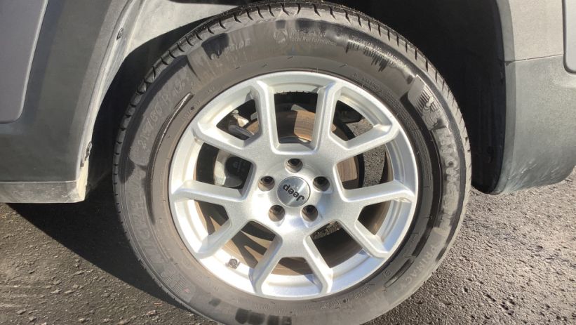 Aperçu du véhicule : RENEGADE 1.5 Turbo T4 130 ch BVR7 e-Hybrid Altitude