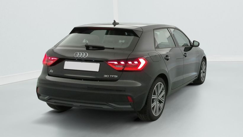 Aperçu du véhicule : 30 TFSI 110 ch S tronic 7 Advanced