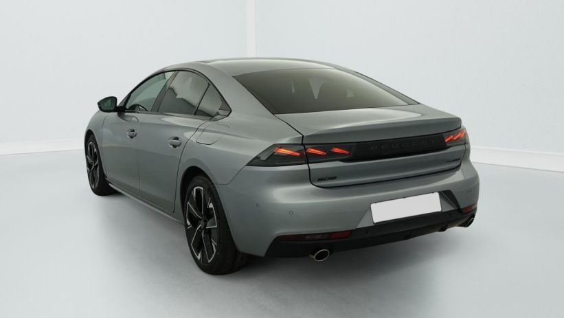 Aperçu du véhicule : Hybrid 180 e-EAT8 Allure